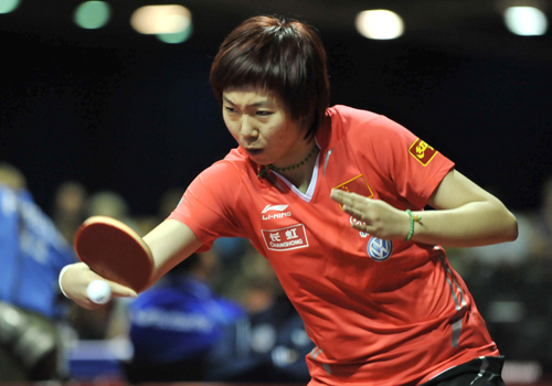  Li Xiaoxia from China competes in the first round match of women's single in the 2011 World Table Tennis Championships (WTTC) in Rotterdam, the Netherlands, May 10, 2011.[Source: Sina.com]