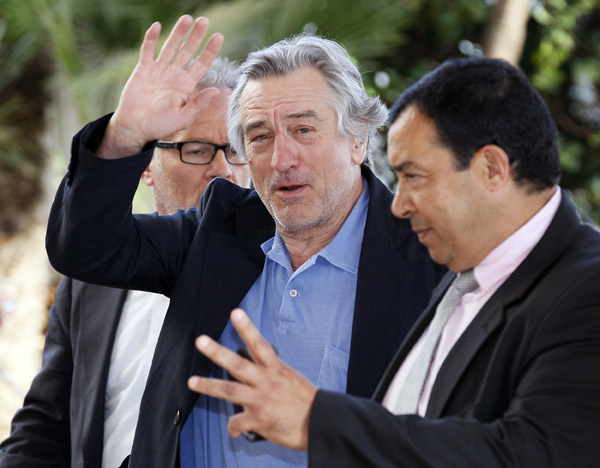 Actor and Jury President Robert De Niro arrives at the Matinez Hotel in Cannes, May 10, 2011. The Cannes film festival runs from May 11 to 22. 