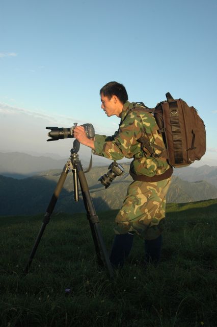 Deng Jianxin spends most of his time in the mountains. [Photo courtesy of Deng Jianxin] 