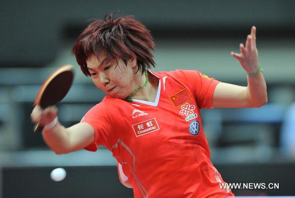 Li Xiaoxia of China returns the ball during the third round match of women's singles against Kim Jong of DPRK in World Table Tennis Championships (WTTC) at Ahoy Arena in Rotterdam, Netherlands, May 11, 2011. Li won 4-0. (Xinhua/Wu Wei)