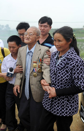 A veteran's family reunion after 72 years