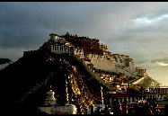 Tibet, the Roof of the World, is the highest region on Earth, with an average elevation of 4,900 meters. Located in a plateau north of the Himalayas, it is a mysterious, exotic place for many outsiders. Since the beginning of the 20th century, the massive, tranquil land with its majestic scenery and mysterious religious culture has exerted an awesome draw on travelers. [三人/forums.nphoto.net]