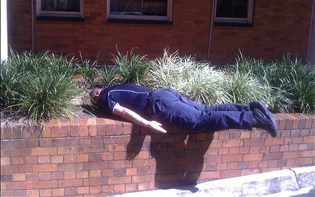 The Planking Australia page on Facebook has over 55,000 fans and includes hundreds of photographs of plankers.