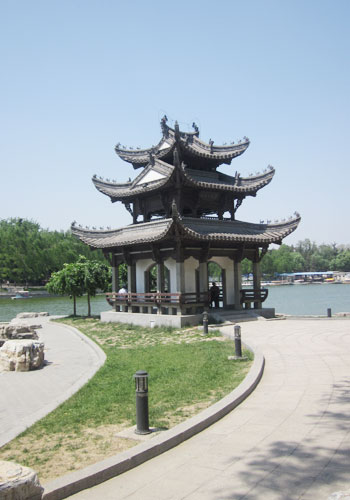 Taoranting Park was renovated to its present beauty after the founding of the People's Republic of China. [Photo:CRIENGLISH.com] 