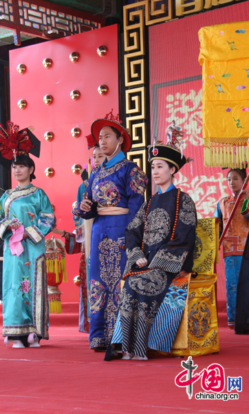 Beijing hosts royal garden festival