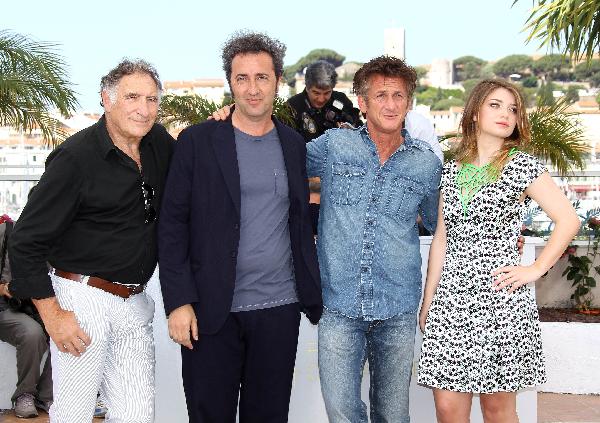 'This Must Be The Place' meets the press in 64th Cannes