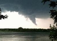 Tornado forms over Shawnee Lake in Topeka, Kansas. [Environment News Service]