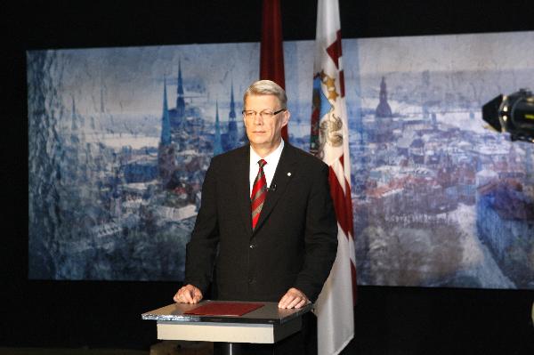 Latvian President Valdis Zatlers delivers a nationwide TV speech in Riga, May 28, 2011. Latvian President Valdis Zatlers announced in a nationwide TV address on Saturday night that he is dissolving the Parliament in accordance with Article 48 of the Latvian Constitution. [Xinhua]