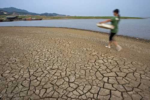 China's most severe drought in five decades is affecting most of the country's south. Dongting lake in central Hunan has now shrunk by two thirds, while in Jiangsu Province, many lakes are suffering great losses of water.