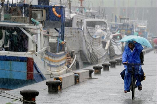 Typhoon Songda brushed the Philippines at the weekend before heading for southern Japan. 