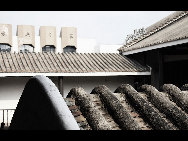 Located on Changzhou Island of Huangpu District, Guangzhou, the Whampoa Military Academy was founded in 1924 by Sun Yat-sen to cultivate military officers. The academy gathers the revolutionary military talents at the time. Chiang Kai-shek was appointed the first commandant of the academy and Zhou Enlai, the first premier of the People's Republic of China, was once among the instructors in the academy's political department.[上路D新手/bbsf.fengniao]