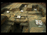 The Nanyue King's Tomb Museum is well known for its elegant Han Dynasty (206 B.C.-24 A.D.) architecture, and showcases Guangzhou's near 2,000-year history. Belonging to the second king of Nanyue Zhao Mo, the tomb was discovered in 1983 and opened to the public in 1988.[yanjunyu/bbs.fengniao]