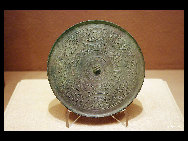 The Nanyue King's Tomb Museum is well known for its elegant Han Dynasty (206 B.C.-24 A.D.) architecture, and showcases Guangzhou's near 2,000-year history. Belonging to the second king of Nanyue Zhao Mo, the tomb was discovered in 1983 and opened to the public in 1988.[yanjunyu/bbs.fengniao]