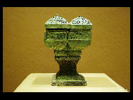 The Nanyue King's Tomb Museum is well known for its elegant Han Dynasty (206 B.C.-24 A.D.) architecture, and showcases Guangzhou's near 2,000-year history. Belonging to the second king of Nanyue Zhao Mo, the tomb was discovered in 1983 and opened to the public in 1988.[yanjunyu/bbs.fengniao]