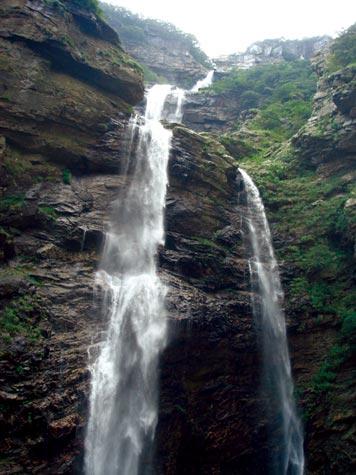 File photo: Lushan Waterfall