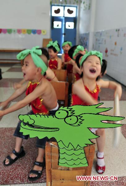 Children celebrate upcoming Dragon Boat Festival