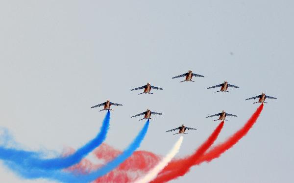 French flights ALPHA JET preform during acrobatic flights performance in Izmir, Turkey, on June 4, 2011. Turkey hosts big acrobatic flights in western province of Izmir on June 4 and 5, which is organized by the Turkish Air Force, marking the 100th anniversary of the establishment of the Turkish Air Force. [Ma Yan/Xinhua]