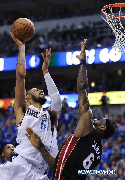 Dallas Mavericks beat Miami Heat 112-103 in Game 5 for a 3-2 lead at the 2011 finals of the National Basketball Association here on Thursday. (Xinhua/Qi Heng)