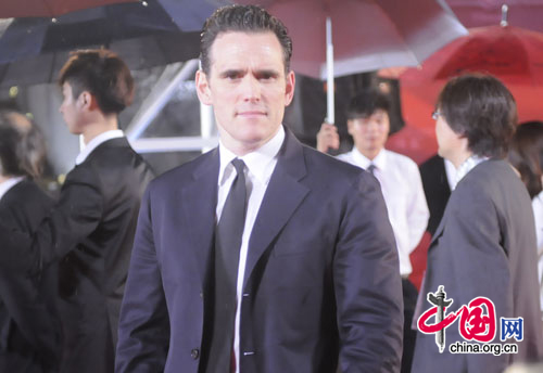 American actor Matt Dillon walks the red carpet at the opening ceremony of the 14th Shanghai International Film Festival at Shanghai Grand Theater on rainy Saturday. [Pang Li/China.org.cn]