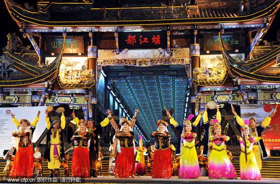 The ongoing International Festival of Intangible Cultural Heritage in Chengdu has gathered the cream of China's rich cultural legacy, including many from remote ethnic regions 