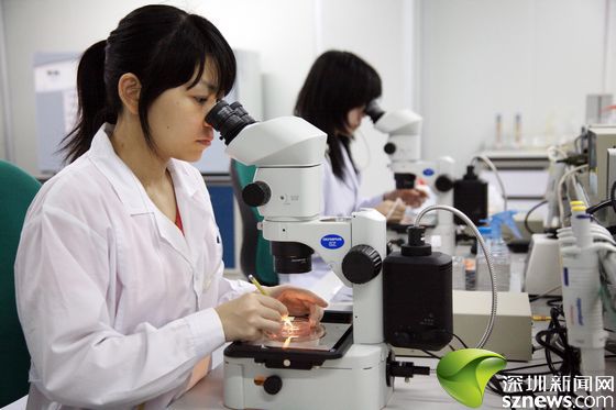 China established its first national gene bank in south China's city of Shenzhen on June 17, 2011 with the support of the Beijing Genomics Institute.