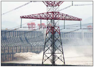 The Three Gorges Power Plant in Yichang, Hubei province. China will increase the share of non-fossil fuels to 20 percent of national energy consumption by 2030 and to one-third by 2050.[China Daily]