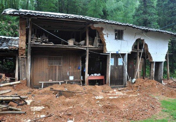 The flooding in Jiangxi province last week not only affected the livelihoods of farmers. It has also had a major impact on tourism, a vital source of income for the region. 