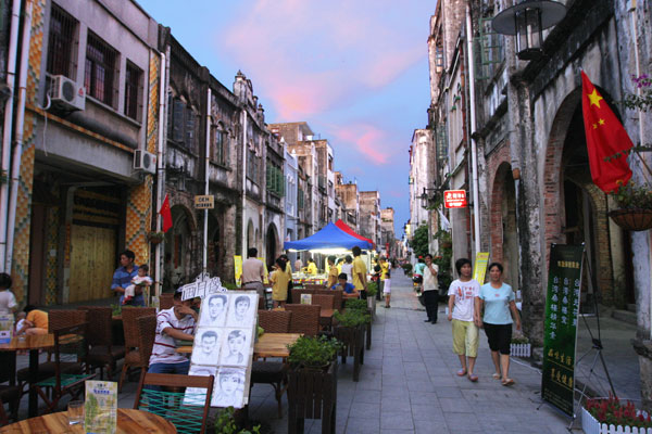 Historical Zhuhai Road in the city of Beihai in China's Guangxi Zhuang Autonomous Region. [Photo:the evaluation committee of China's cultural and historical street]