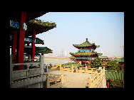 Located in the northwest of the city of Nanchang, Jiangxi Province and on the east bank of the Gan River, Tengwang Pavilion (The Pavilion of Prince Teng) is one of the Four Great Towers of China. It has been destroyed and rebuilt many times over its history. The present building was rebuilt in 1989 on the original site. It is 57.5 meters tall and has nine floors. The building has a total floor area of 13,000 square meters.  [hndfww/bbs.fengniao] 