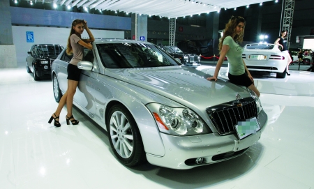 What can you do with 46,500 yuan? You could get behind the wheel of a 12.98 million-yuan Maybach model for a day.