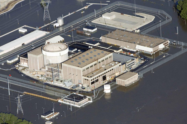 An aerial view of the Fort Calhoun Nuclear Power Plant in eastern Nebraska, surrounded by Missouri River flood waters June 24, 2011. [Agencies] 