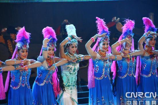 The 7th International Tourism Festival of Xinjiang Uygur Autonomous Region kicked off in Karamay over the weekend.