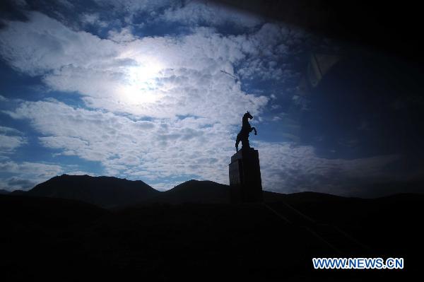 Photo taken on June 30, 2011 shows the scenery of Naryn State, Kyrgyzstan. Kyrgyzstan, famous for its mountain and valley scenery with 90 percent of its territory more than 1,500 meters above sea level, is called 'Switzerland in central Asia'. [Xinhua/Sadat]