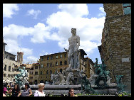 The Fountain of Neptune, the work by Bartolomeo Ammannati, is located in the Signoria Square in Florence. [Zhangfang/China.org.cn]
