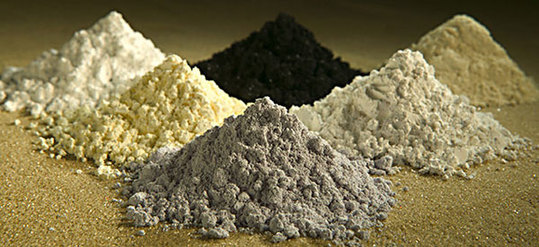 Japanese scientists announce the discovery of rare earth minerals in the mud of the Pacific Ocean floor.