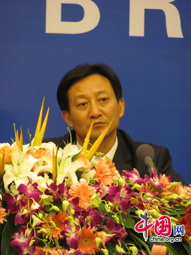 Jiang Jinquan gives his perspective into Hu Jintao's July 1 speech. [Photo by Lauren Ratcliffe]