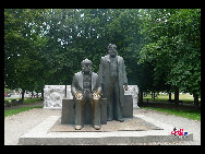 Marx-Engels-Forum is a public park in the central Mitte district of Berlin, the capital of Germany. It is named for Karl Marx and Friedrich Engels, authors of The Communist Manifesto of 1848. [Zhang Fang/China.org.cn]