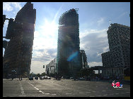 Potsdam Square (Potsdamer Platz). This resonant square is the nucleus and soul of the 'New Berlin,' which has appeared since the fall of the wall in 1989. [Zhang Fang/China.org.cn]