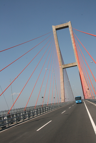 Suramadu Bridge, an Indonesian bridge built with China's support [Zhang Ming'ai/China.org.cn]
