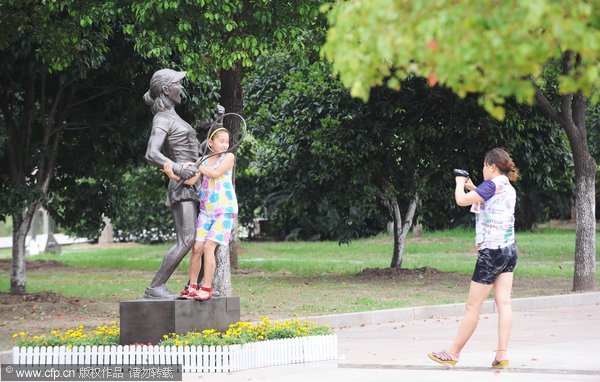 Tennis great immortalized with statue in Wuhan