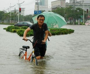 Torrential rain pounds E. China's province