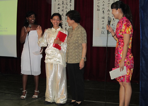 The 10th 'Chinese Bridge' language competition is held in Havana, Cuba, on May 19, 2011. 