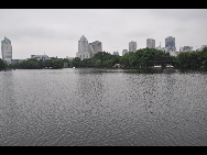 Moon Lake, also known as Yuehu, is located in the downtown district of Ningbo City. It is a great place for a picnic, stroll, or a paddle around the lake in one of the boats available for hire. [Photo by Cindy Chan]