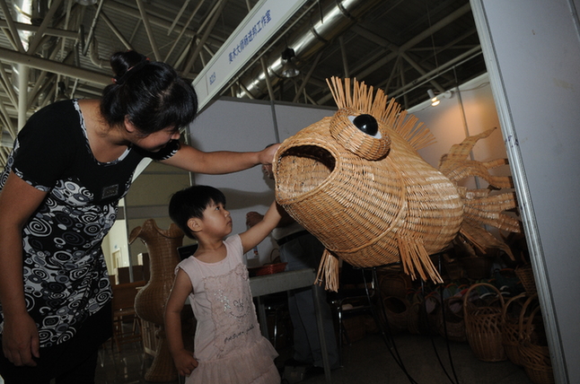 Shandong hosts third arts and crafts expo