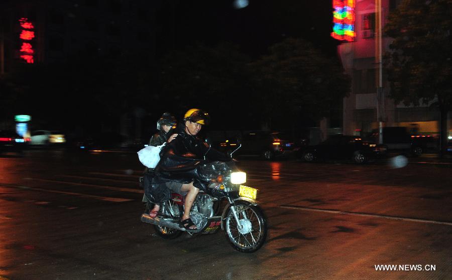 Tropical storm Nock-Ten lashes Hainan