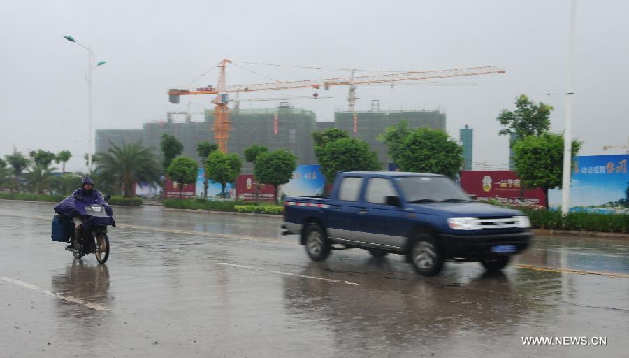 Tropical storm Nock-Ten lashes Hainan