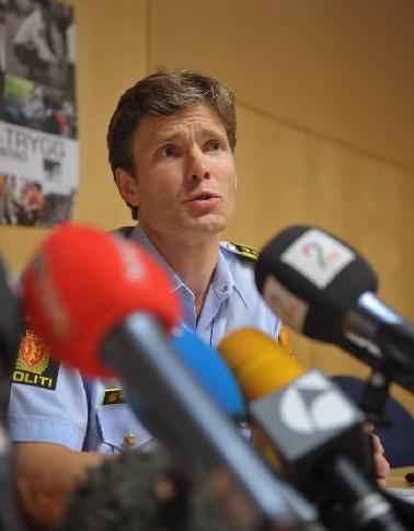 Norwegian police interrogate Breivik again