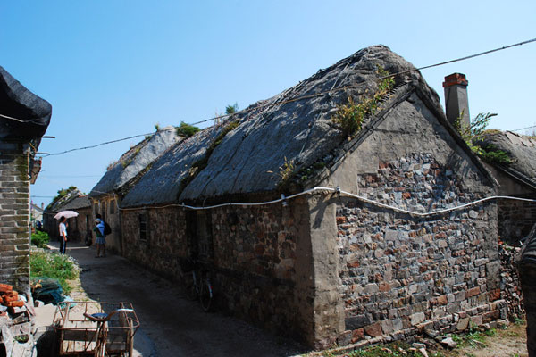 The rocky beach on Kongtong island. [Photo:CRIENGLISH.com] 