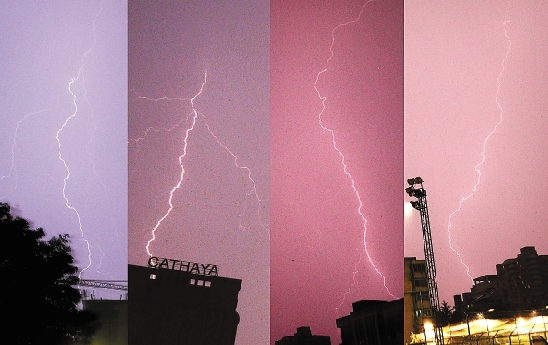 Thunderstorms hit Hangzhou, southeast China's Jiangsu Province on July 31, 2011. [xsnet.cn] 