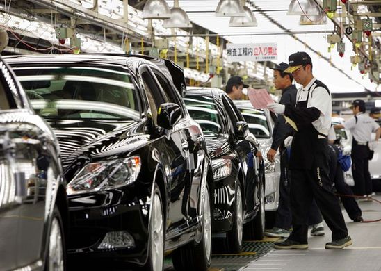 Toyota aims to produce a total of 8.9 million vehicles in 2012.